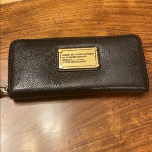 Marc by Marc Jacobs black leather zipper wallet